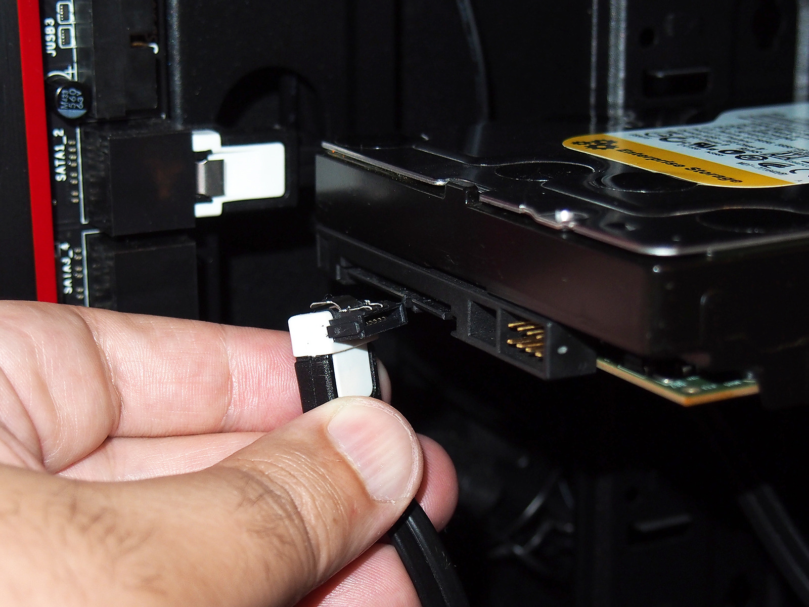 Alex is fixing computer in North London. IT Support